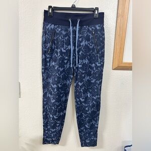 Athleta Trekkie North Jogger
Pants Size2 Blue Athletic Pockets
Outdoor Ankle